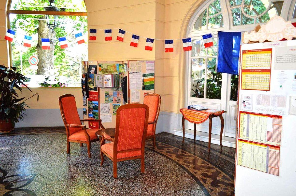 1 VERNET LES BAINS - PYRENEES ORIENTALES - HOTEL DU PORTUGAL(22).JPG